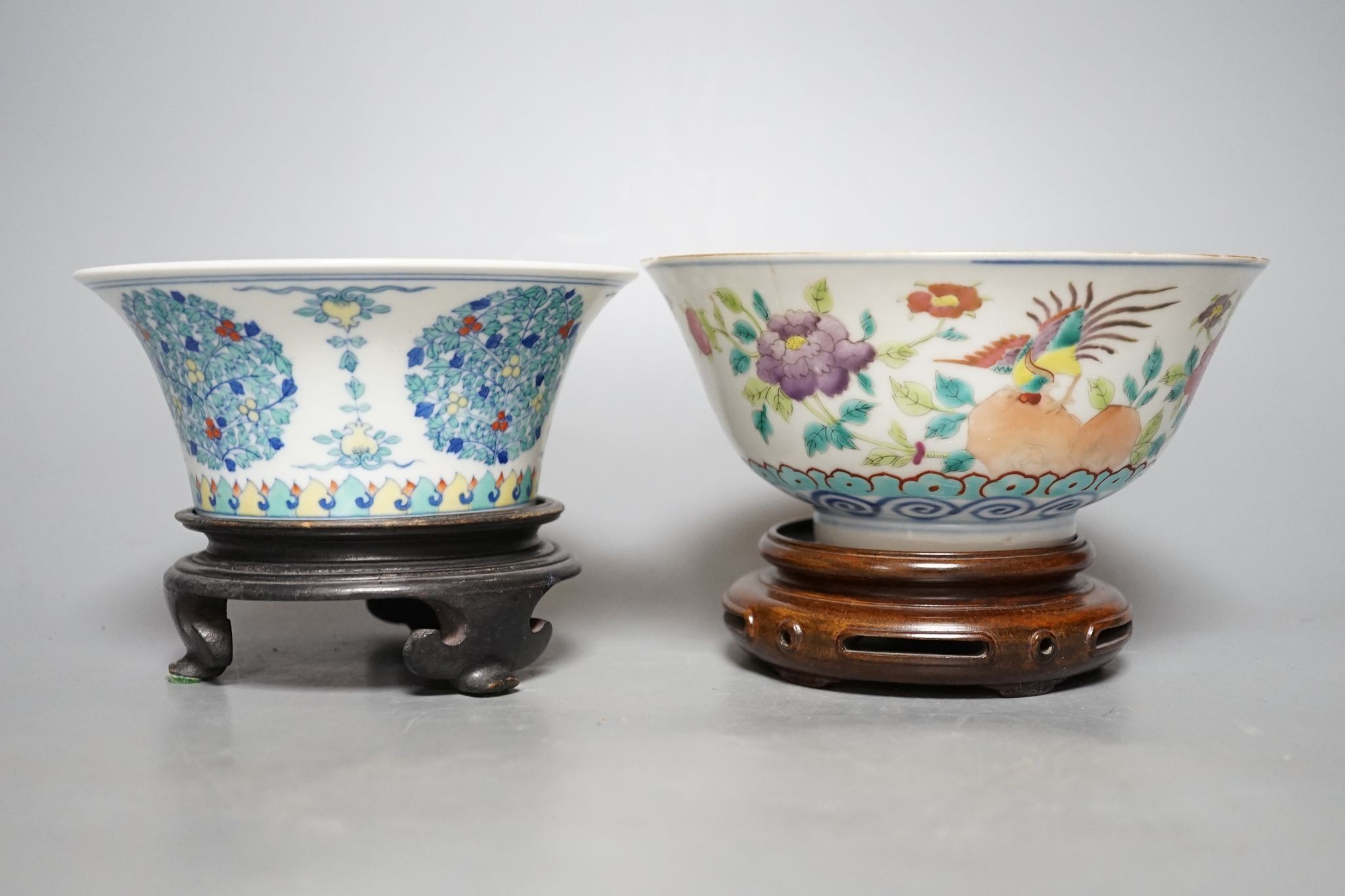 Two Chinese porcelain bowls, largest 17cm diam., and a Continental milk jug